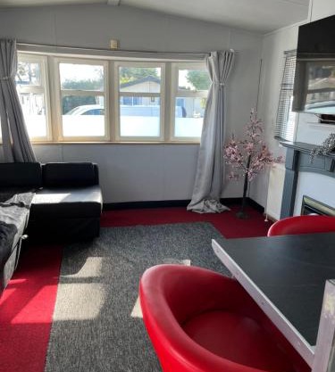 Cosy Caravan near the beach