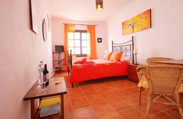 Cosy Studio apartment, set in a traditional village by the sea. Free wifi