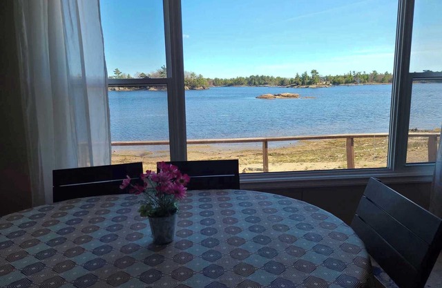 Cottage #6 - 3 Bedroom - Katawoda Cottages