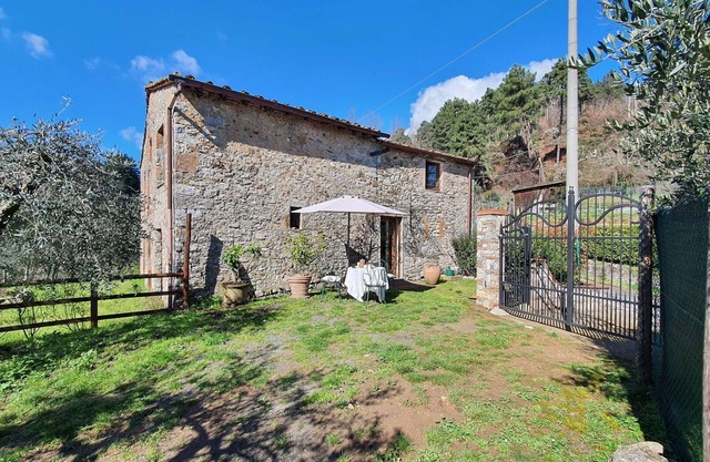 Country House/Farm House in Loppeglia-fiano with 1 bedrooms sleeps 2