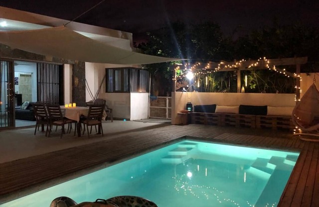 Cozy Pool Villa