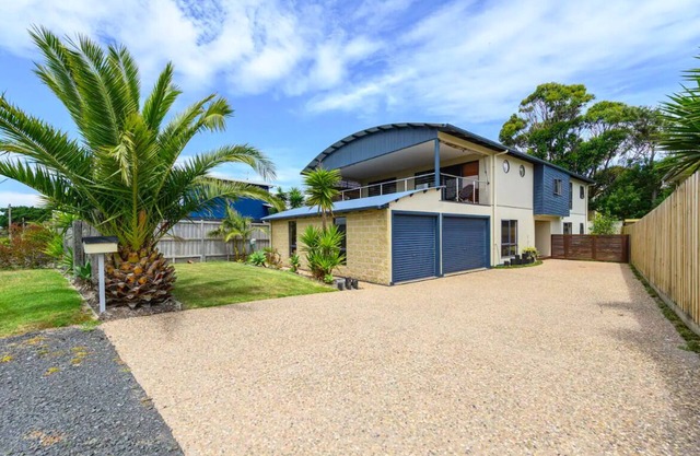 Cozy at the Cape - Family favourite, pet-friendly house by the beach!