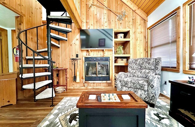 Cozy Cabin in Black Bear-Central Heating-Family & Pet Friendly-Resort Pool