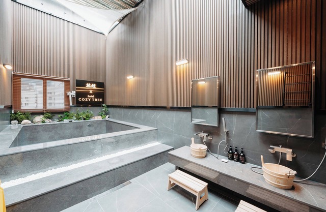 CozyTree Hotel