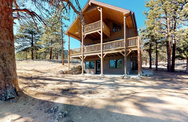 Crest Cabin
