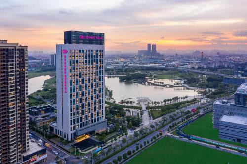 Crowne Plaza Foshan Nanhai-an IHG Hotel-Free Shuttle Bus to Canton Fair