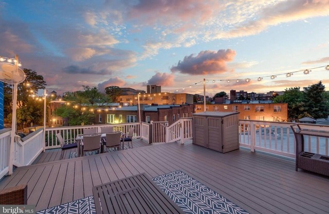 DC Rowhome ✲ HUGE Roofdeck & Parking ✲ 3br | 2.5ba