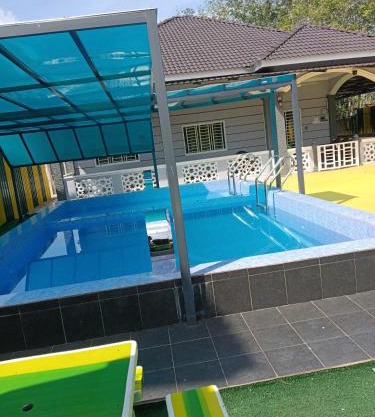 DChemara Mizi Homestay Swimming Pool