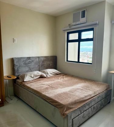 Deluxe Queen Studio Unit in Mandaue Cebu