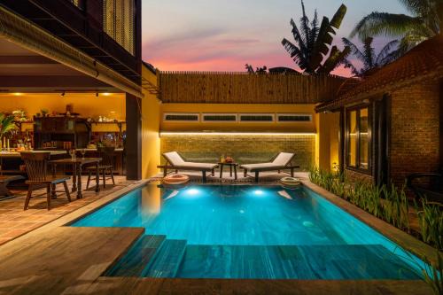 DeMin Villa Hội An - Pool and BBQ Garden