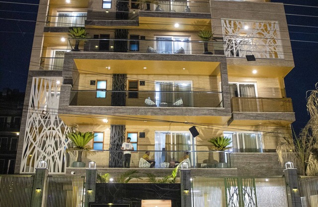Dev Royale Hotel