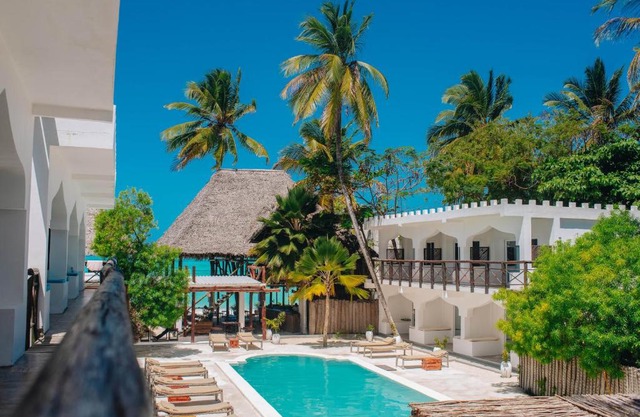 Dhow Resort