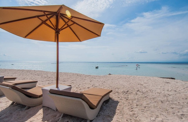 d’Nusa Beach Club and Resort