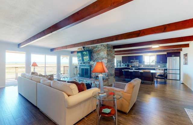 Dog-Friendly Retreat w/Bay Views, a Spacious Deck, & Secluded Feel