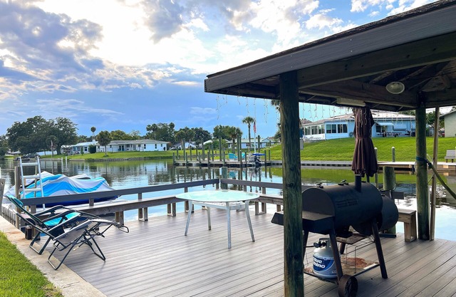 Dog friendly -waterfont home with a private dock, work station , W/D and WIFI