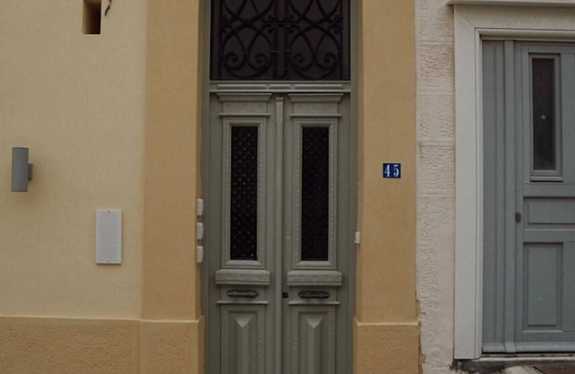 Domino Syros