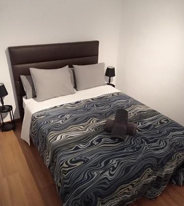 Double & Single rooms center city