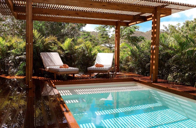 Dream getaway for two with private pool and luxury services in Saint-Martin