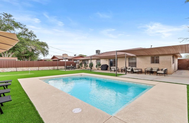Dream Vacation Airport 10 Guest Fort Bliss Pool