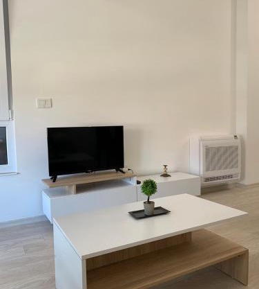 E&M Apartman