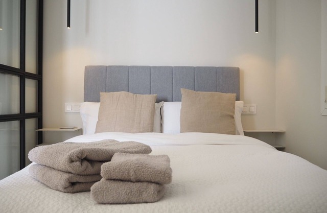 Elegant flat fully equipped in a quiet area of Madrid. Pet-friendly!