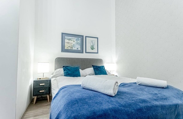 Elegant Hotel Room | Near Westbahnhof Station