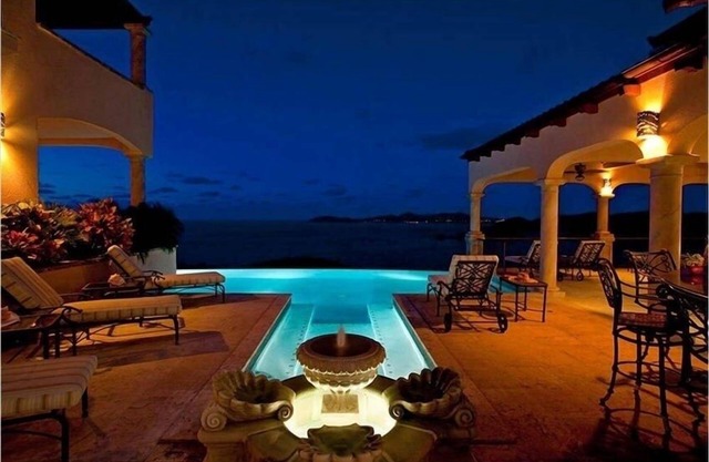 Elegant Sanctuary in a Mesmerizing Upper Peter Bay Setting, Luxury & Privacy