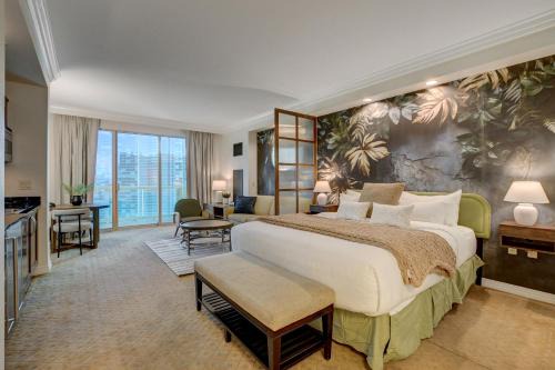 Elite Studio MGM Signature Balcony Strip view