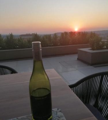 Ellipse Luxury Ground Floor Sunset Retreat