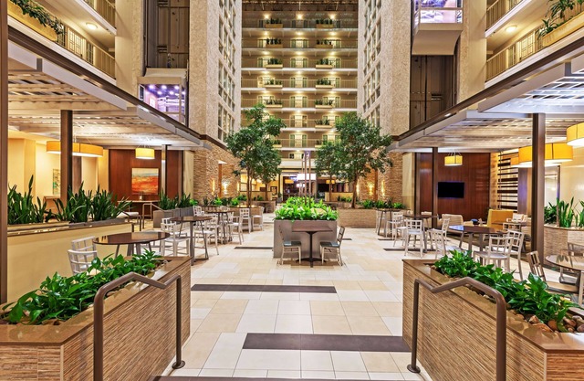 Embassy Suites by Hilton Dallas Market Center