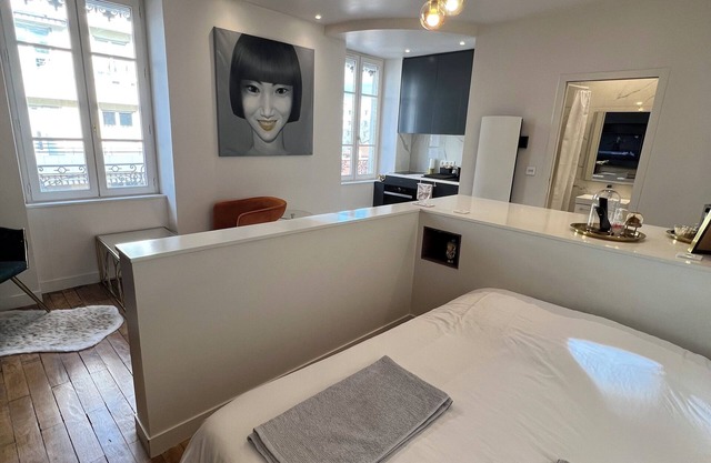 Enjoy Archi Lyon by camalan!