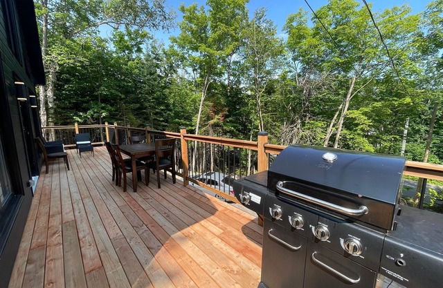 Entire chalet with Spa near Lake & Beach