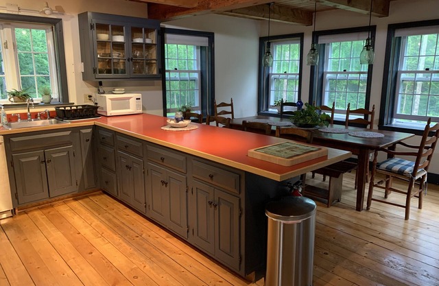 Entire home on 8 acres, private swim pond