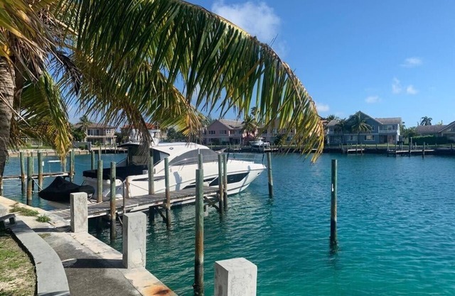 Entire Home - Relaxing Ocean View Condo
