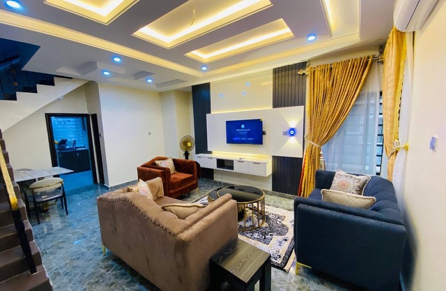 Enugu Nigeria Shortlet - 2Bedroom Duplex serviced apartment GRA Enugu, Nigeria
