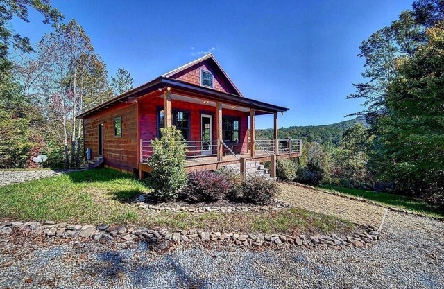 Escape to Copper Ridge Cabin in Mineral Bluff Georgia