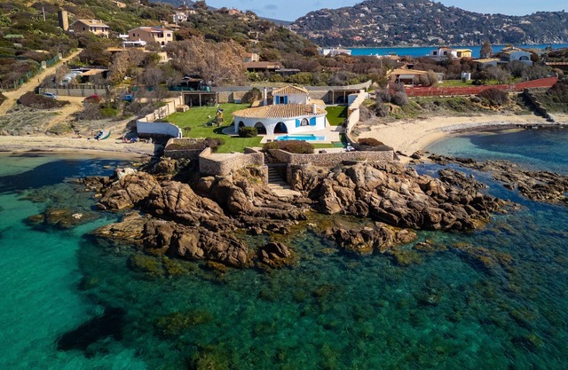 Exclusive villa for 10 people Pool Sauna - Gymnasium Private beach
