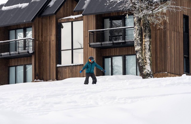Experience the beauty of San Martín de los Andes from our Mountain Village