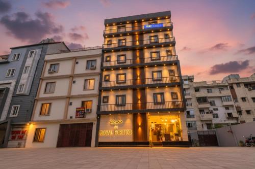 FabHotel Royal Portico