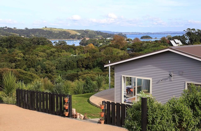 Fairview Apartment - Unit 1 | Stay Waiheke