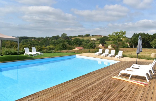 Family Farmhouse with Pool Sleeps 8 near Sarlat