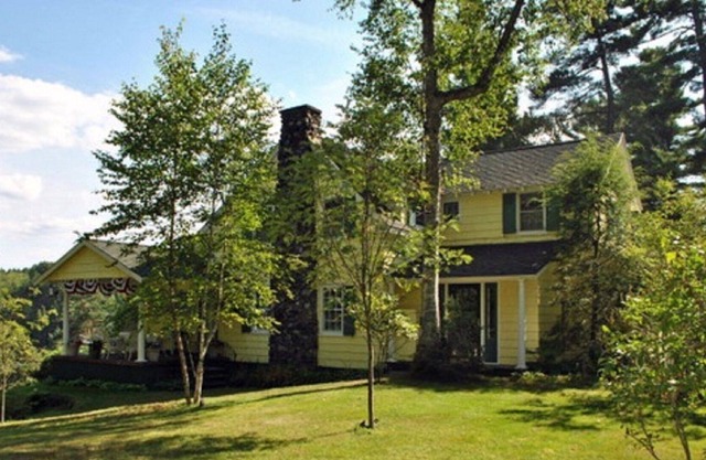 Family-Friendly Country Cottage With Pond/Mountain Views