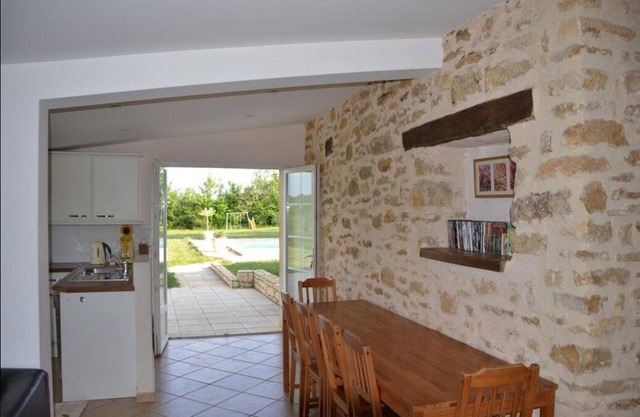 Family Friendly Well Appointed 4 bedroom Gite