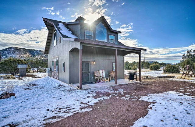 Family-Friendly Williams Cabin w/Gas Grill