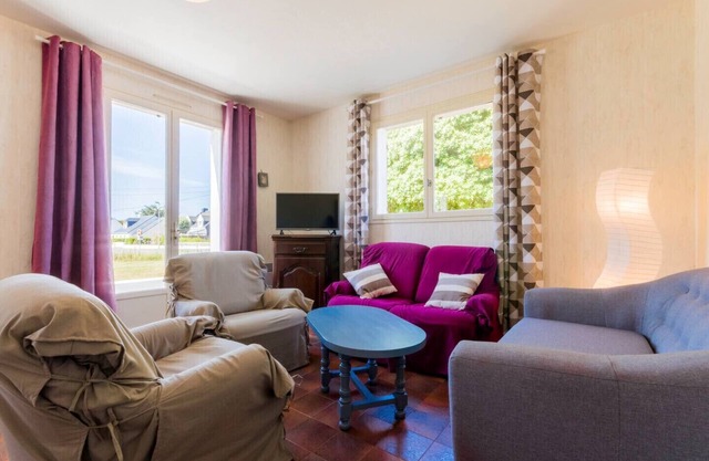 Family house for 8 - 850m from the beach