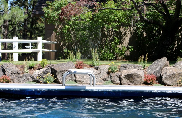 FAMILY REUNION or corp retreat - 6 rm/4 bathrm, pool, hot tub, trampoline + more