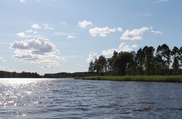 Fantastic location overlooking the lake.