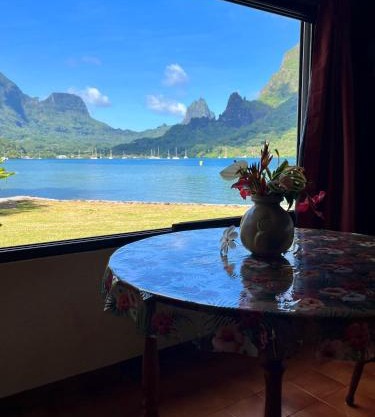 FaraTea Bay house