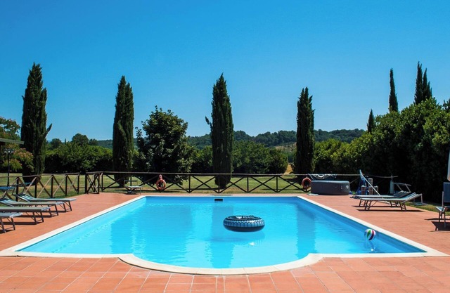 Farmhouse 'Mulino ' with Shared Pool, Terrace & Wi-Fi