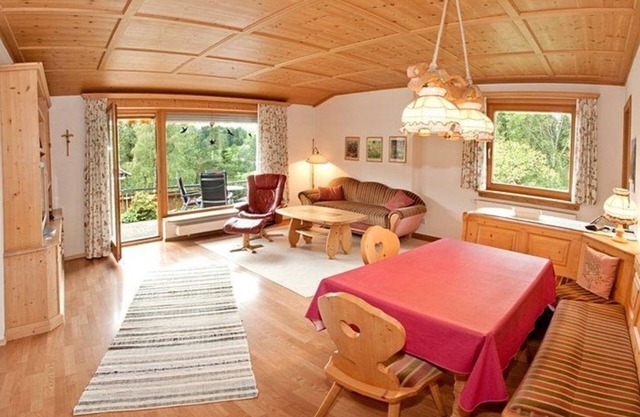 Ferienhaus 32-e mit Südterrasse mit Schöner Aussicht - Ferienhäuser im Feriendorf Weissensee im